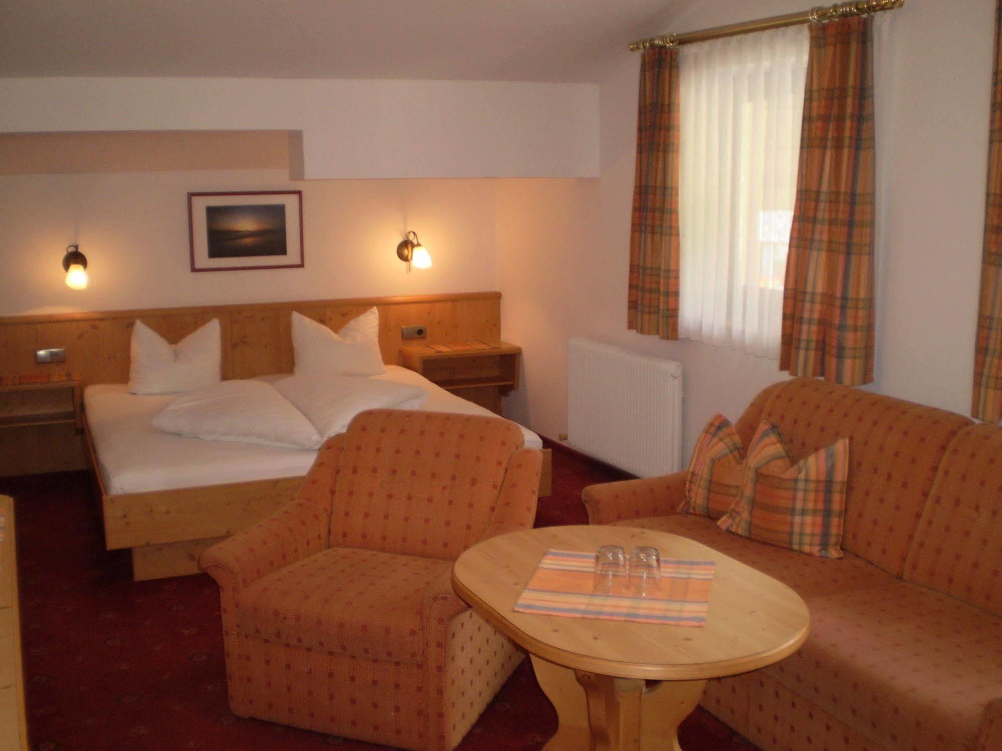 Apart Hotel Garni Strasser Zell am Ziller Zewnętrze zdjęcie