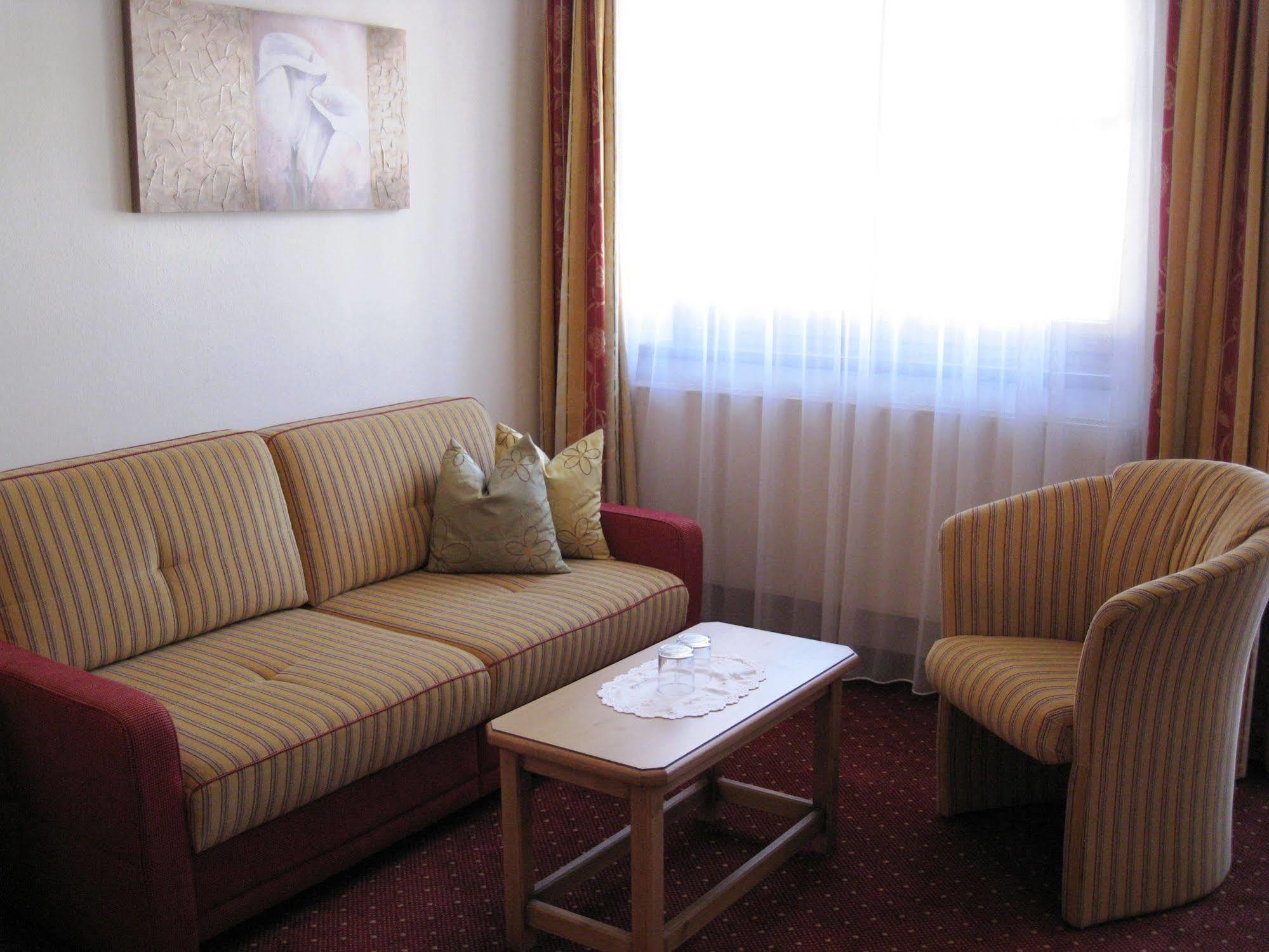 Apart Hotel Garni Strasser Zell am Ziller Zewnętrze zdjęcie