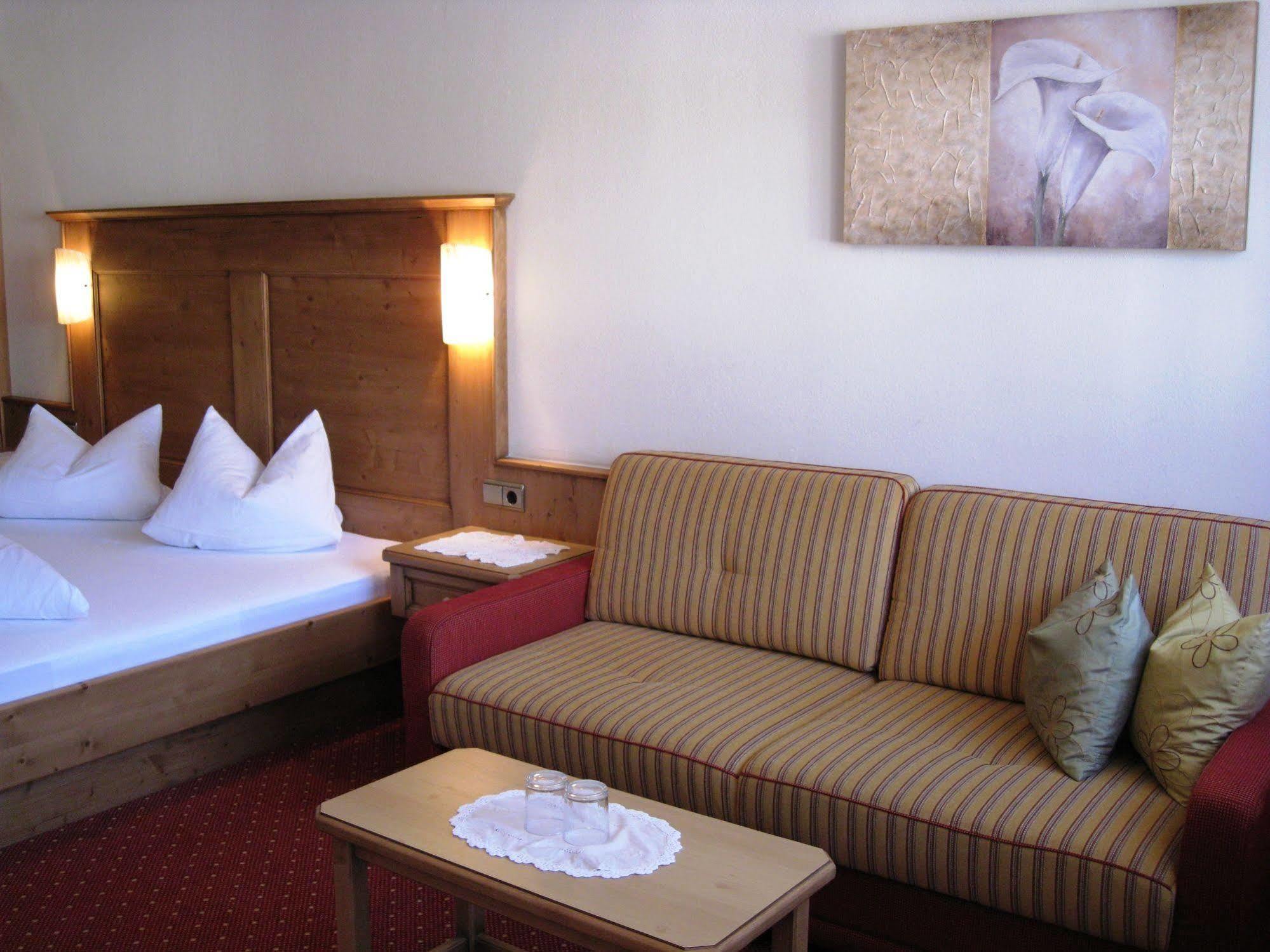 Apart Hotel Garni Strasser Zell am Ziller Zewnętrze zdjęcie