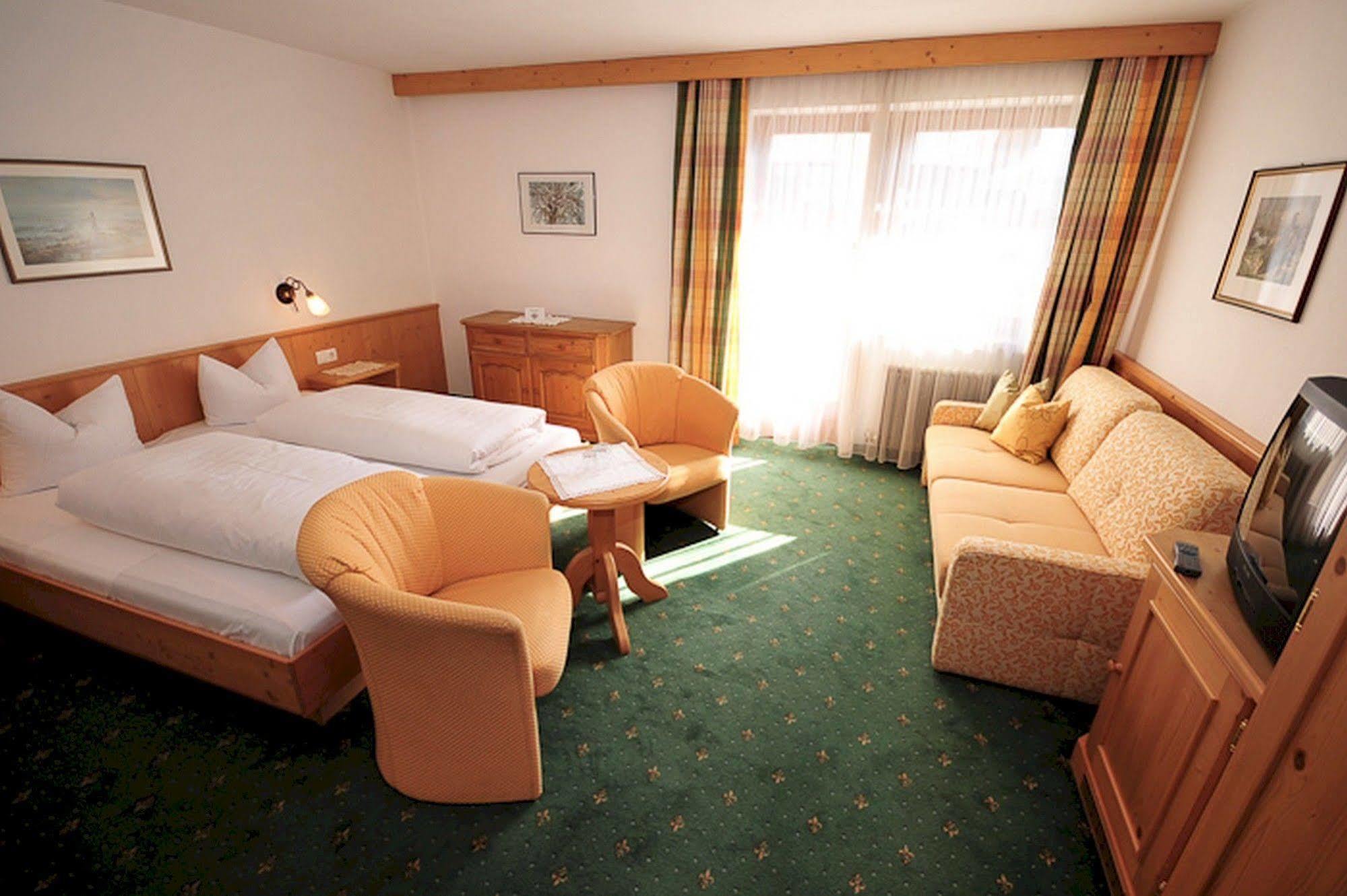 Apart Hotel Garni Strasser Zell am Ziller Zewnętrze zdjęcie