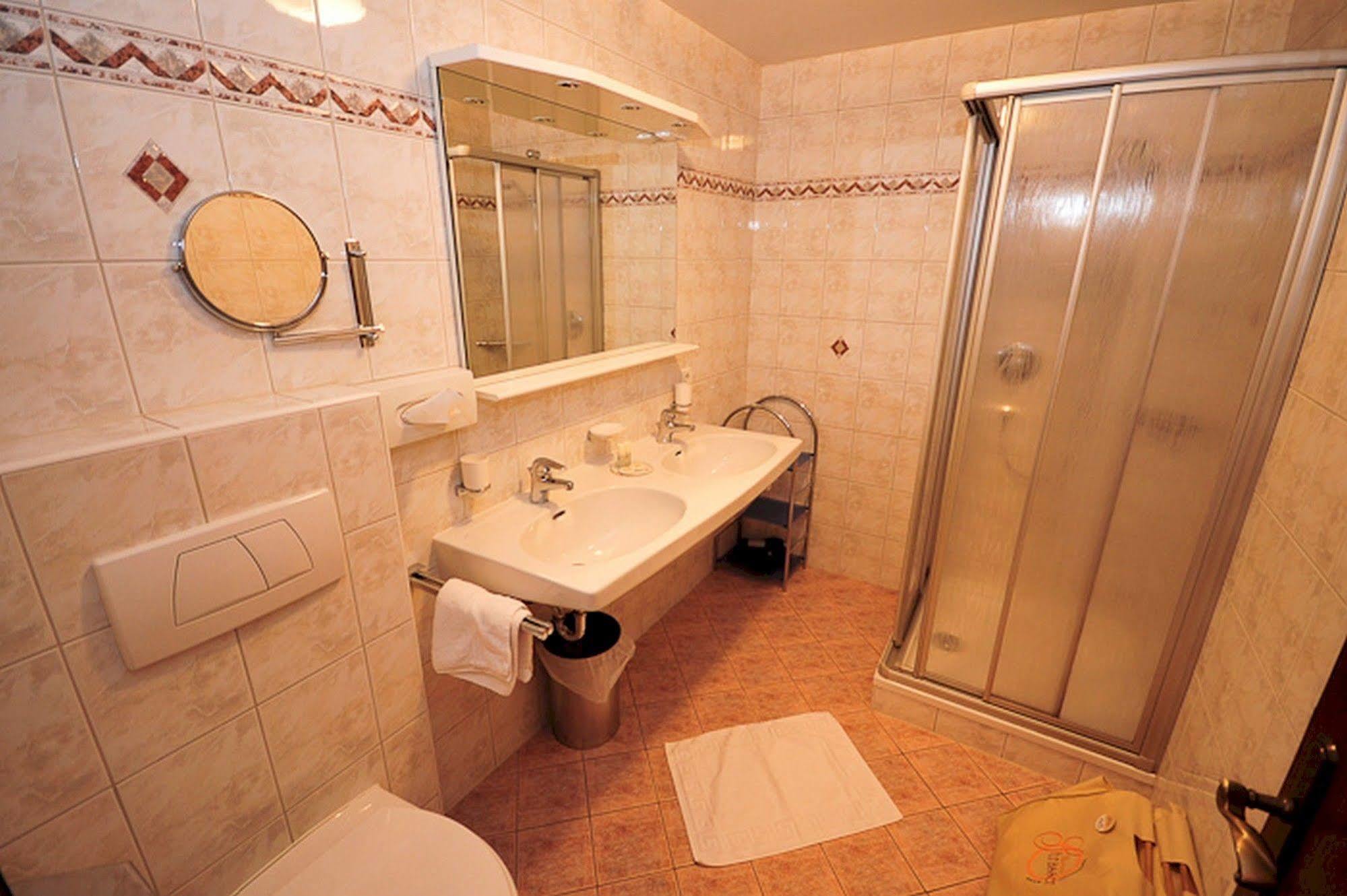 Apart Hotel Garni Strasser Zell am Ziller Zewnętrze zdjęcie